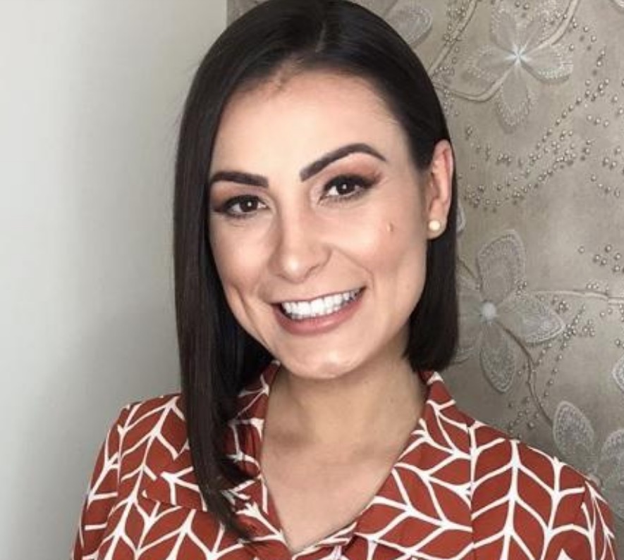 Andressa Urach radicaliza no visual e mostra resultado