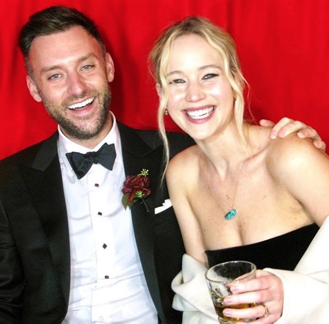 Jennifer Lawrence se casa hoje em uma mansão mal-assombrada