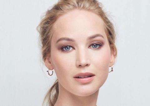 Jennifer Lawrence se casa hoje em uma mansão mal-assombrada