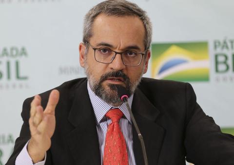Em Manaus, ministro da Educação polemiza ao falar sobre LGBTQI: ‘É macho ou fêmea’