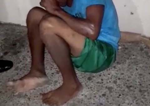 Homem é linchado após ser reconhecido como assaltante de taxista em Manaus