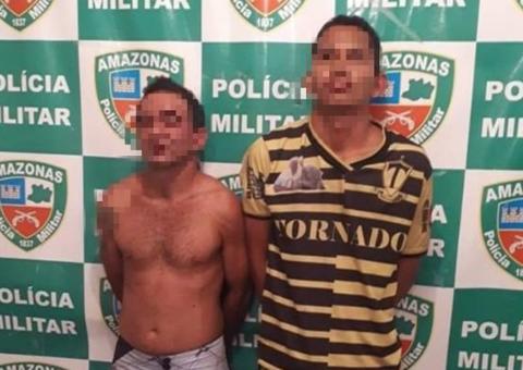 Bêbado e dirigindo carro roubado, homem e comparsa são presos após perseguição em Manaus