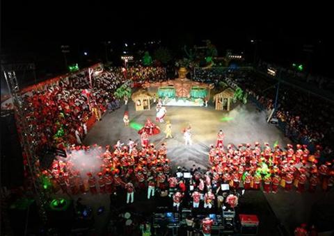 Juíza proíbe menores de usarem top e minissaia em festival no Amazonas