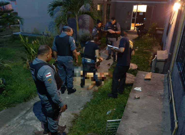 Membros do CV executam homem com tiros de fuzil em Manaus