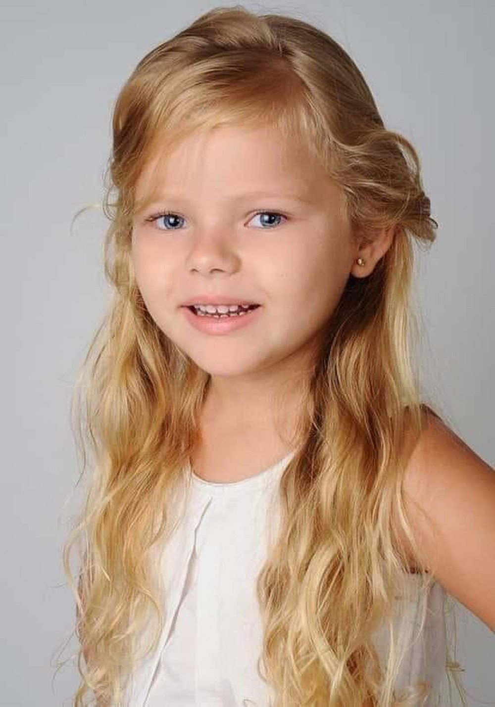 Menina de 8 anos morre ao cair do 18° andar de prédio em obras