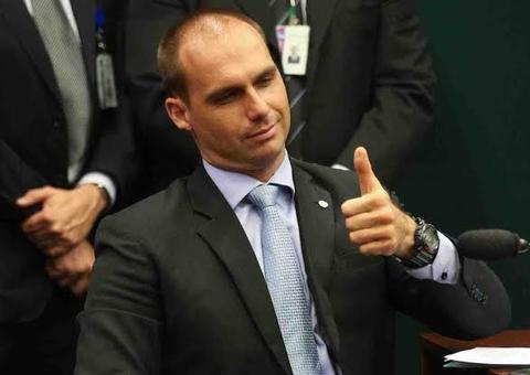 Eduardo Bolsonaro assume liderança do PSL