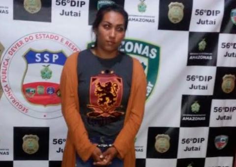 Jovem é presa com 10KG de drogas dentro de lancha no Amazonas