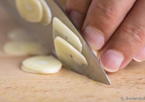 Confira 13 alimentos para evitar espinhas e garantir uma pele mais lisa