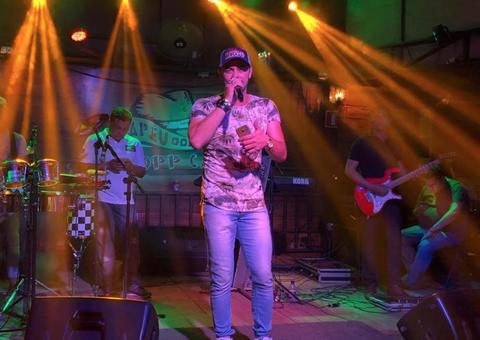 'Boate Azul': Sucesso dos anos 80 é tema de festa em Manaus