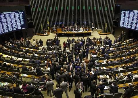 Reforma da Previdência passa em comissão do Senado e vai para última votação