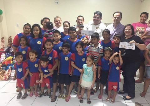 Feijoada beneficente arrecada recursos para Lar Batista Janell Doyle