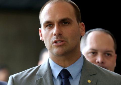 Eduardo Bolsonaro desiste de embaixada nos EUA
