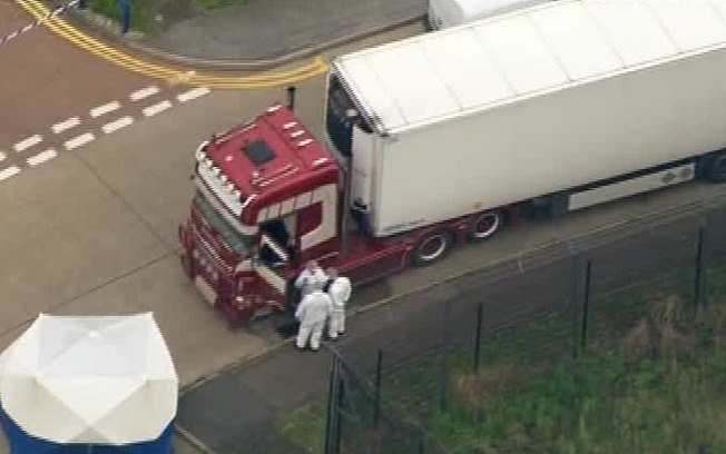 Corpos encontrados em caminhão podem ter sido congelados vivos