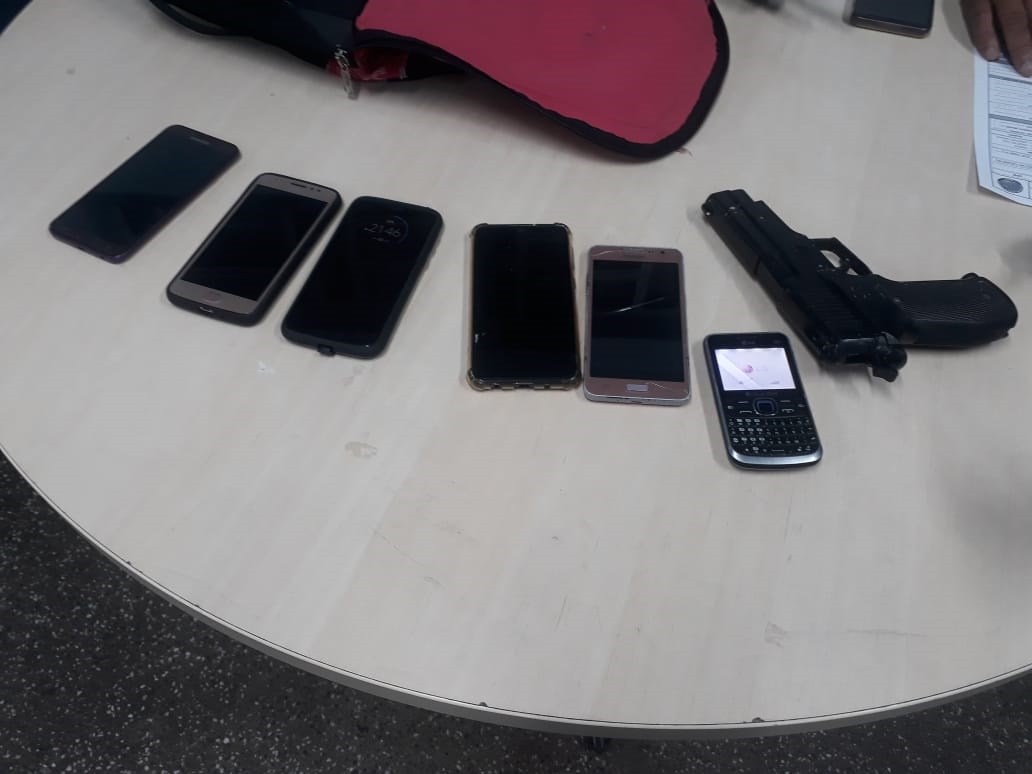 Trio é preso após tocar o terror em arrastões por bairro de Manaus