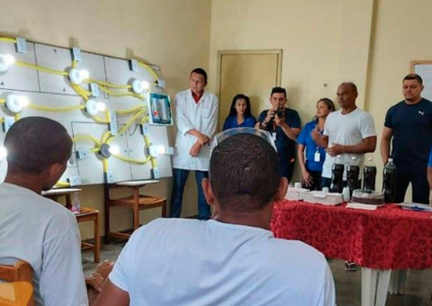 Detentos do CDPM I terminam curso e recebem certificados de eletricistas