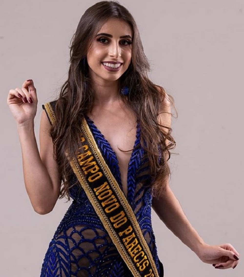 Miss que fez vídeo zombando de entregador que usava bicicleta vai perder o título