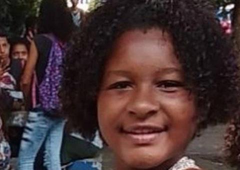 Polícia descarta envenenamento de menina em trem após análise de vídeo de câmera de segurança