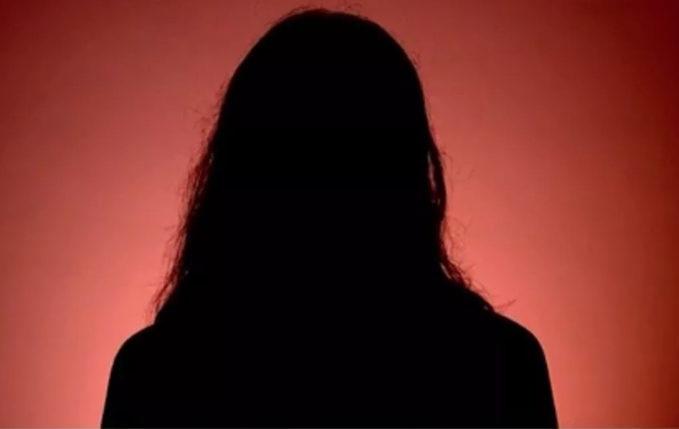 Dermatologista é denunciado por abusar sexualmente de mulheres durante consultas