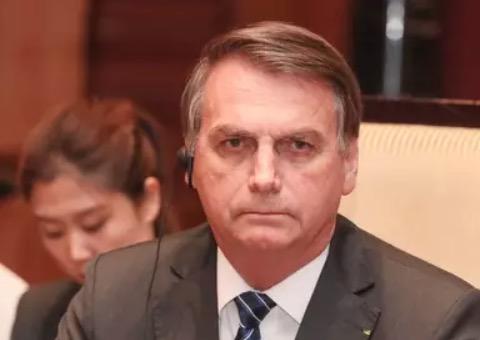 Bolsonaro volta a defender mudanças na estabilidade de servidores como prioridade