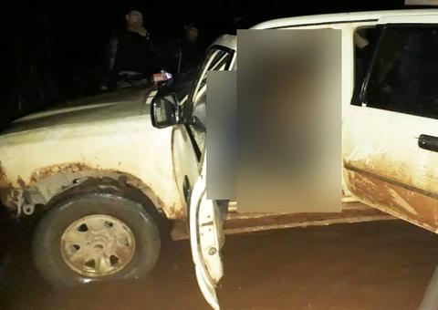 Pai, filho e genro são encontrados mortos dentro de carro em garimpo ilegal