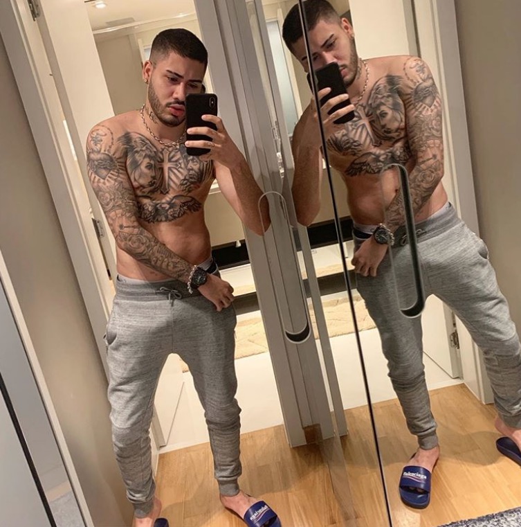 Kevinho exibe formato de 'documento' através de calça e choca seguidores