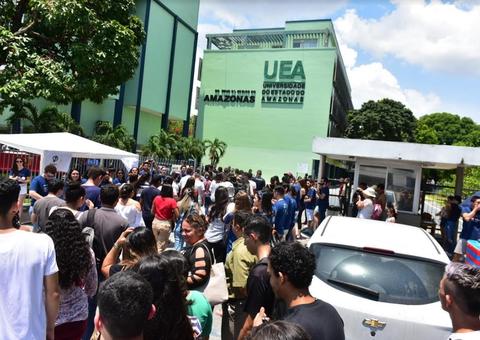 Vestibular da UEA aplicado neste domingo tem mais de 76 mil inscritos