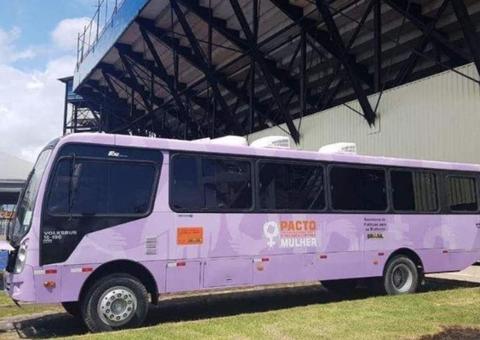 Ônibus da Mulher oferece atendimento sobre violência doméstica em Manaus