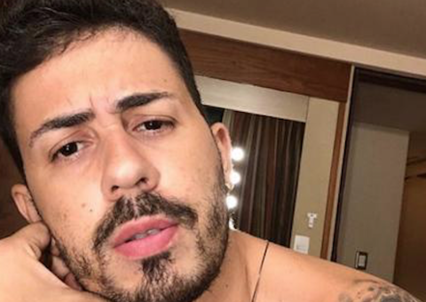 “Eu fui autorizado”, rebate Carlinhos Maia ao ser criticado por rabiscar obra de arte 