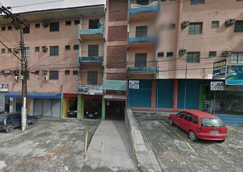 Nu, homem é encontrado em decomposição dentro de apartamento em Manaus