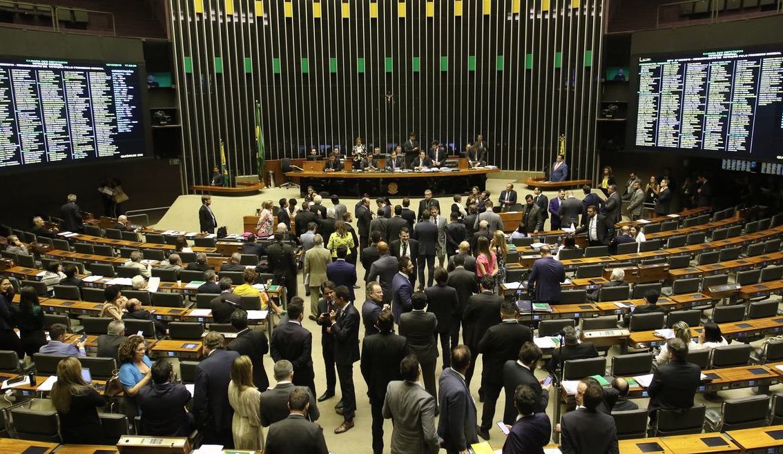 Câmara pode votar projeto que amplia porte de armas de fogo no país