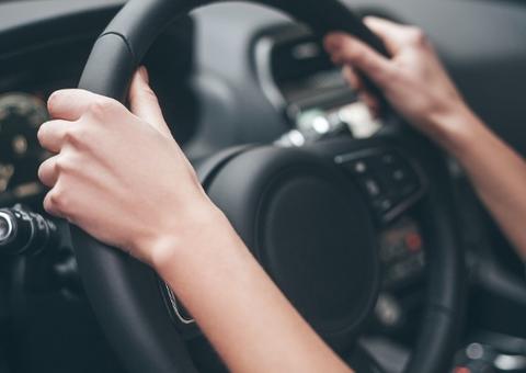 Advogado é preso após apalpar seios de motorista de app e oferecer R$ 200 por sexo