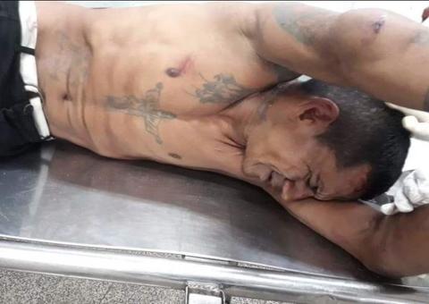 Homem é espancado por populares após fingir estar armado para roubar moto em Manaus