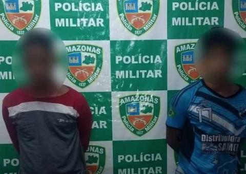 Em Manaus, suspeito de roubar motocicleta é espancado por populares e entrega comparsa