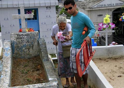 Prefeitura de Manaus põe 1,2 mil funcionários na organização do Dia de Finados