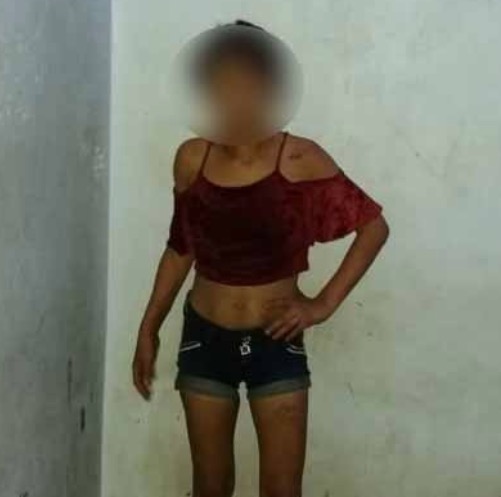 Descontrolada, mulher esfaqueia outra durante confusão em Manaus