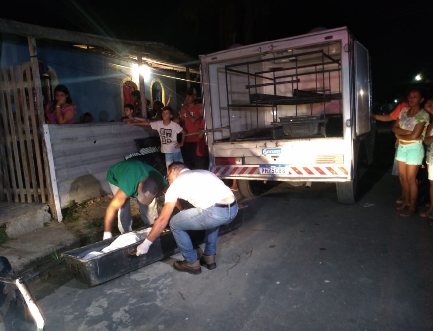 Criminosos matam adolescente a tiros e deixam jovem ferido em Manaus