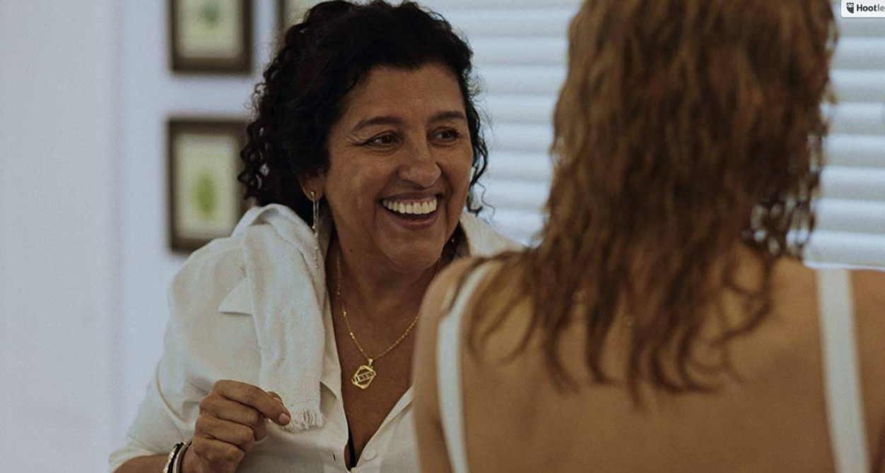 Regina Casé recebe prêmio de Melhor Atriz em festival na Turquia