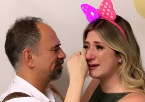 Dani Calabresa deixa o Zorra e chora em festa de despedida 