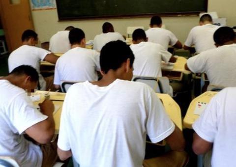 Mais de 500 detentos no Amazonas participam do Enem 2019