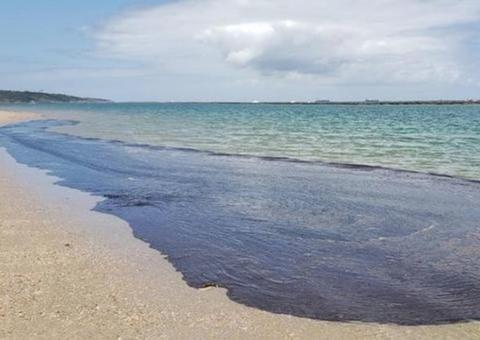 Governo notifica empresa do barco suspeito de ter vazado óleo no nordeste 