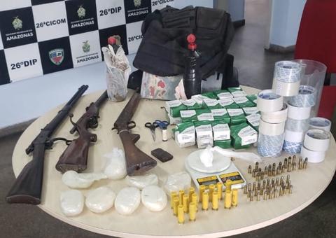 Em meio a guerra entre facções, polícia apreende armas e drogas no Monte Horebe