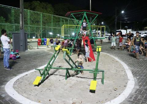 Praça revitalizada é entregue em conjunto da zona Oeste de Manaus 