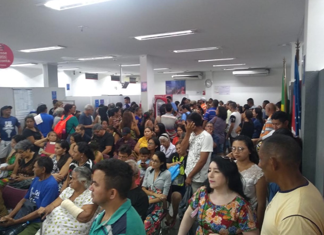 Bradesco é flagrado violando Lei das Filas em Manaus 
