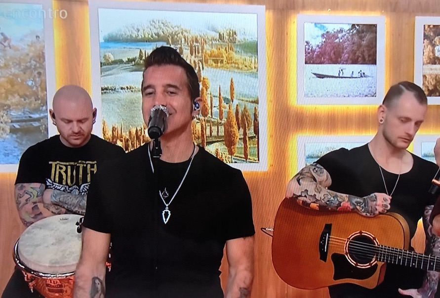 Scott Stapp, ex-vocalista do Creed anuncia shows no Brasil