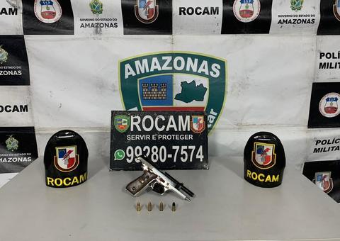 Com passagem por homicídio, homem é preso com carro roubado dentro de casa em Manaus