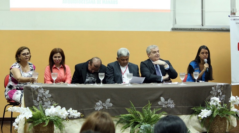 França anuncia contribuição de R$ 1 milhão a refugiados venezuelanos em Manaus