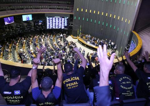 Câmara aprova em 2º projeto que torna agentes penitenciários em polícia penal