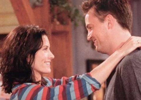 'Friends': Courteney Cox posta foto de encontro com Matthew Perry