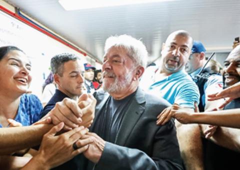 Defesa de Lula entrará com pedido imediato de soltura