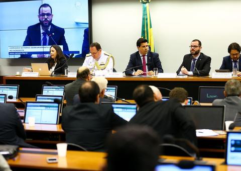 Ministério não vê riscos na saúde de estados afetados por óleo no Nordeste